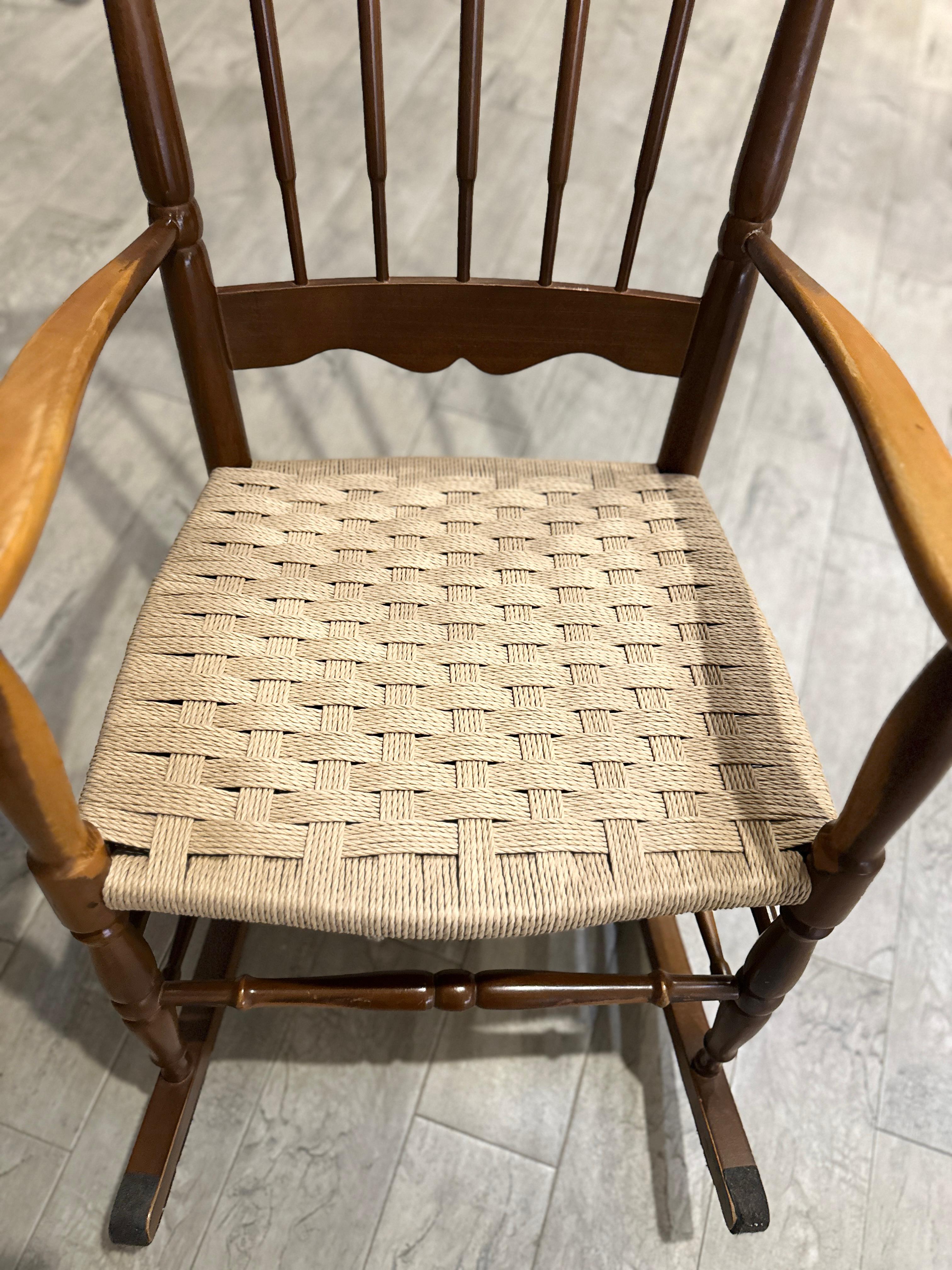 Sedia con impagliatura a dama